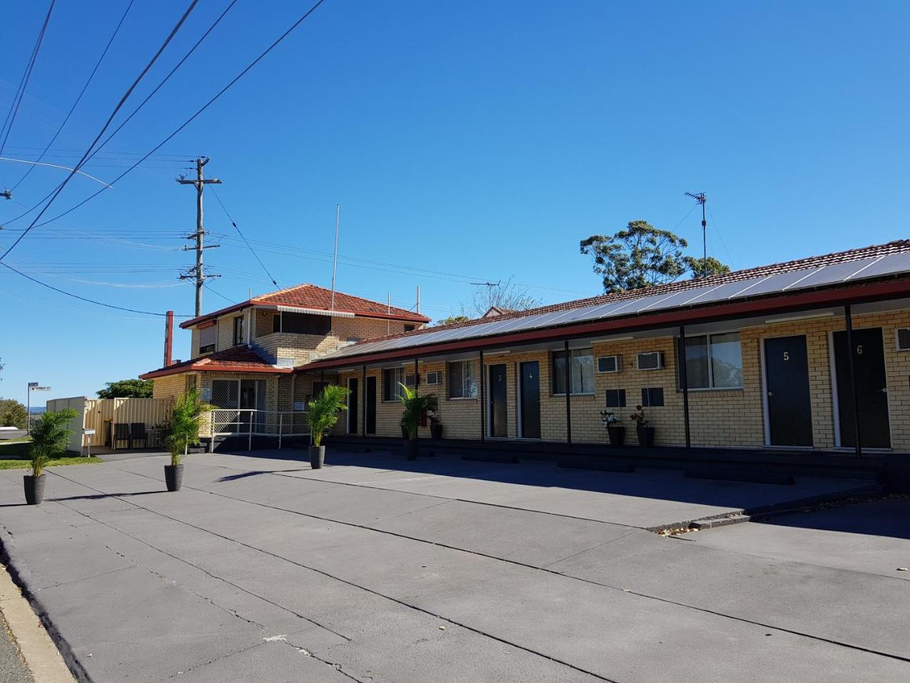 秃山汽车旅馆 Bald Hills 外观 照片